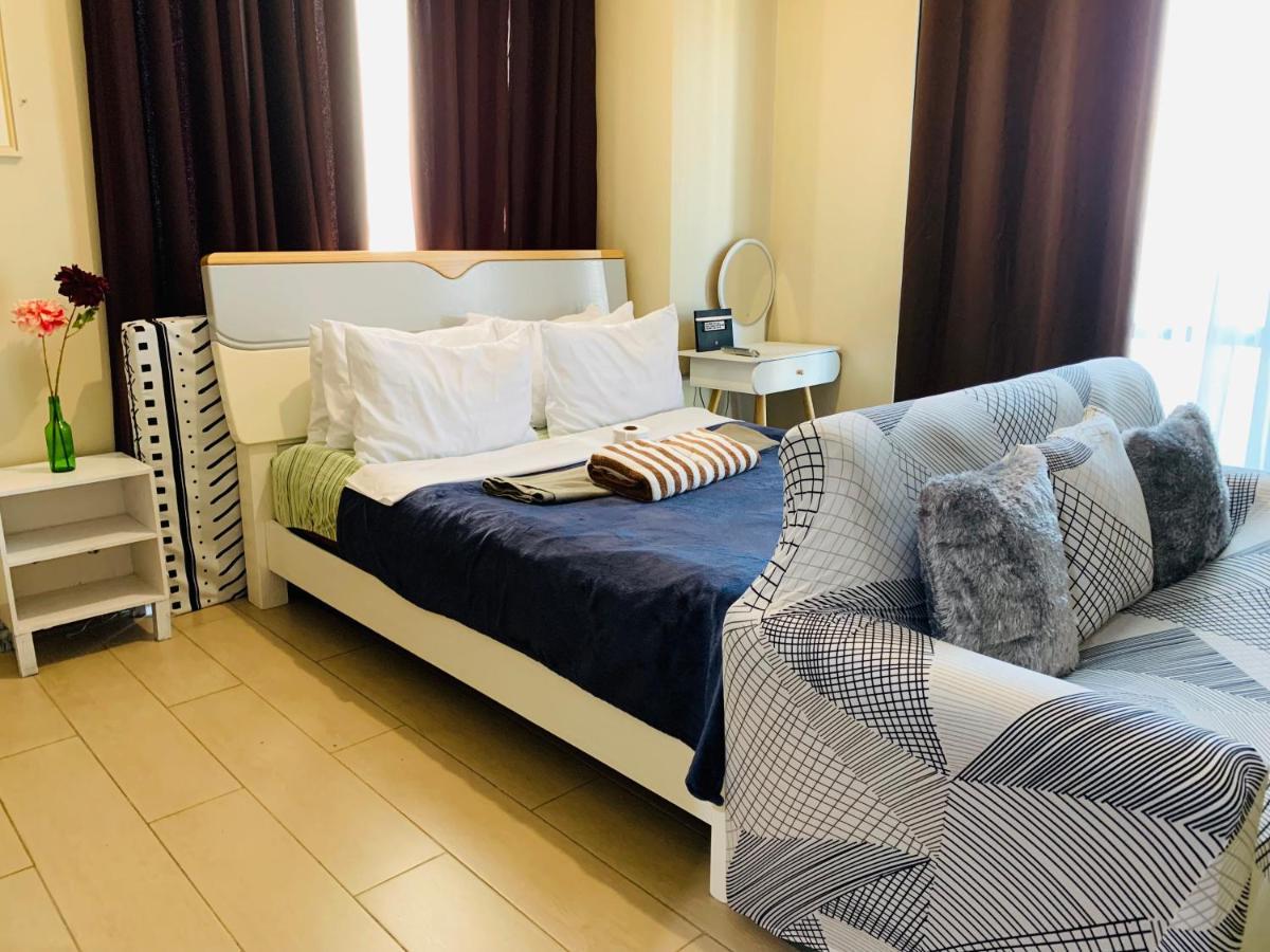 Two Palm Tree Villas Condominium - Studio 8Th Fl With Balcony - Across Terminal 3 Airport Pasay Ngoại thất bức ảnh