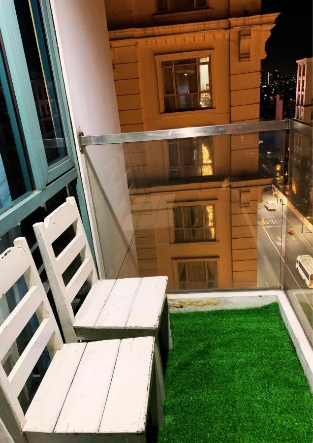 Two Palm Tree Villas Condominium - Studio 8Th Fl With Balcony - Across Terminal 3 Airport Pasay Ngoại thất bức ảnh