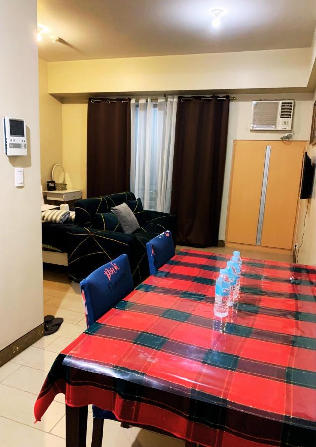 Two Palm Tree Villas Condominium - Studio 8Th Fl With Balcony - Across Terminal 3 Airport Pasay Ngoại thất bức ảnh